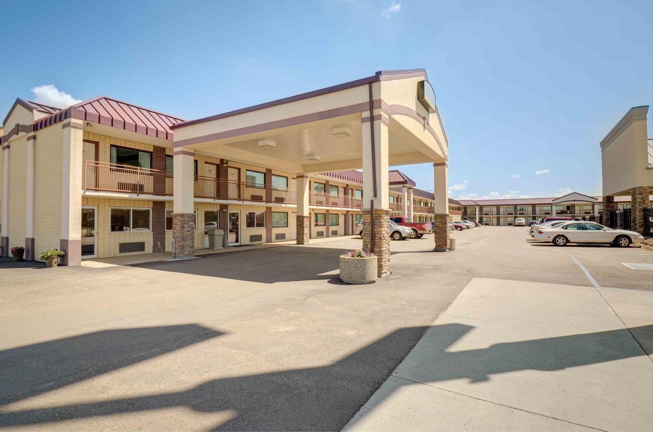 North Platte Inn And Suites Exteriör bild