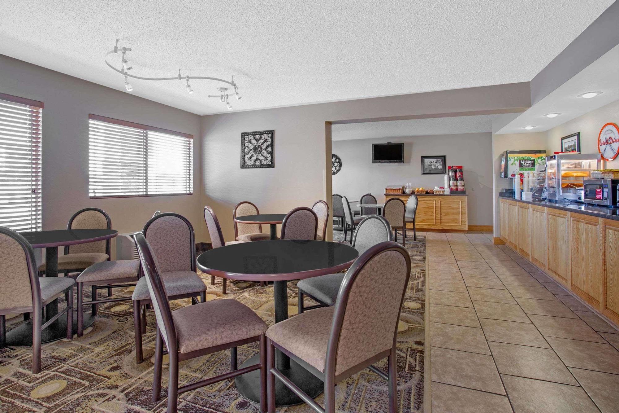 North Platte Inn And Suites Exteriör bild